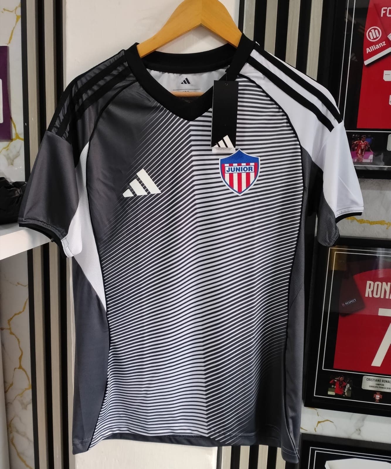 CAMISETA DE JUNIOR CAMPEON 2025