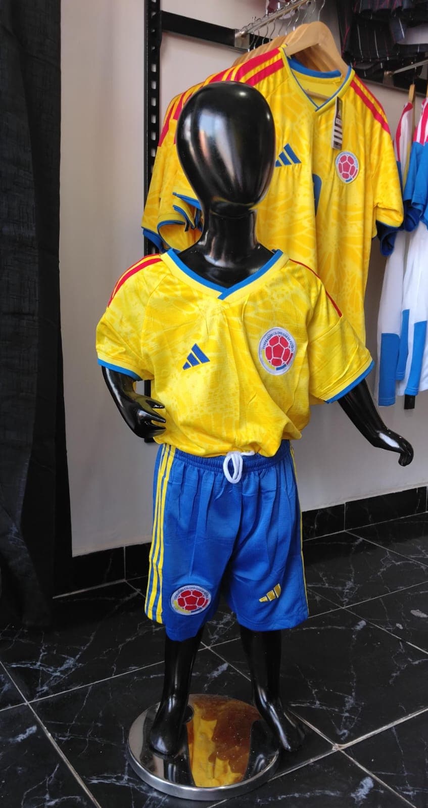 CONJUNTO COLOMBIA NIÑO